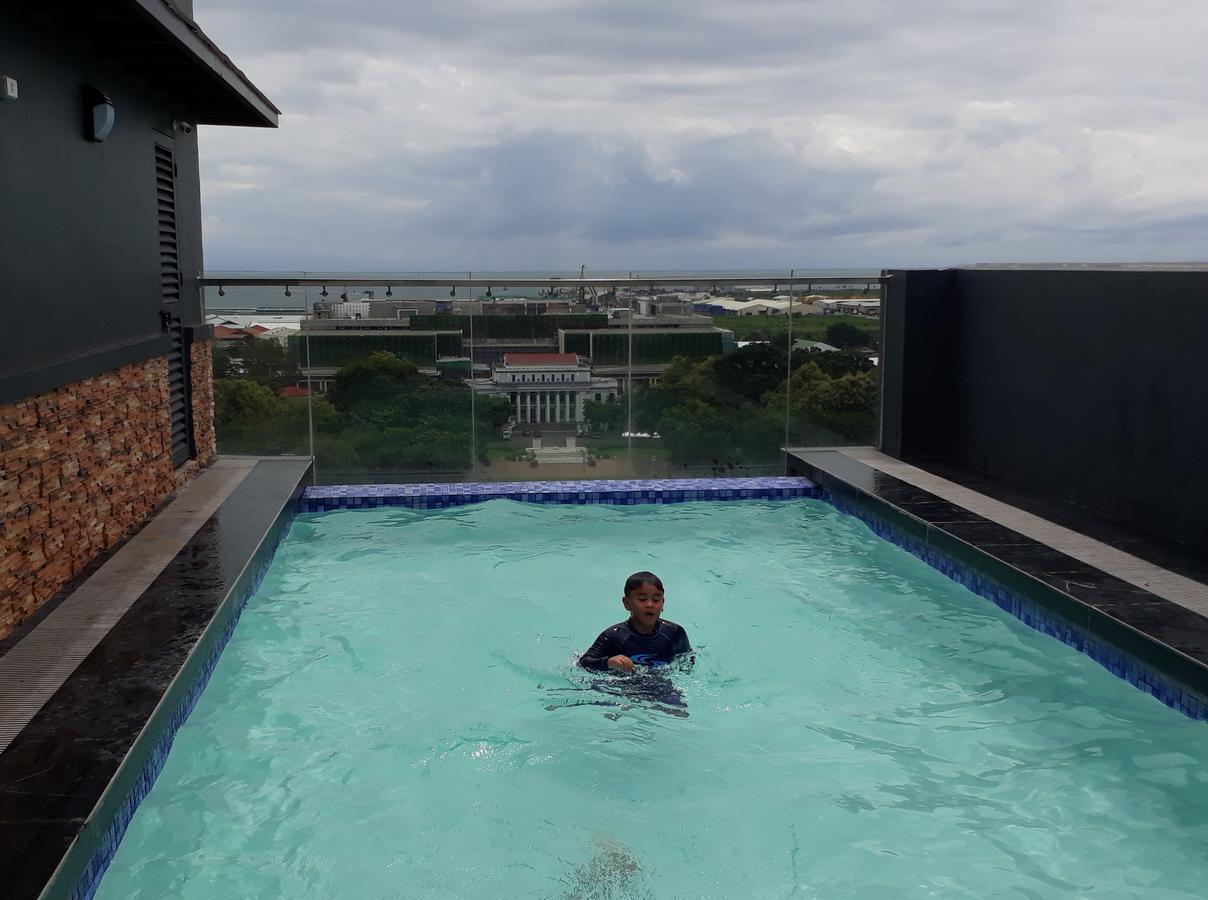 913Cityscape Located At City Center Bacolod Kültér fotó