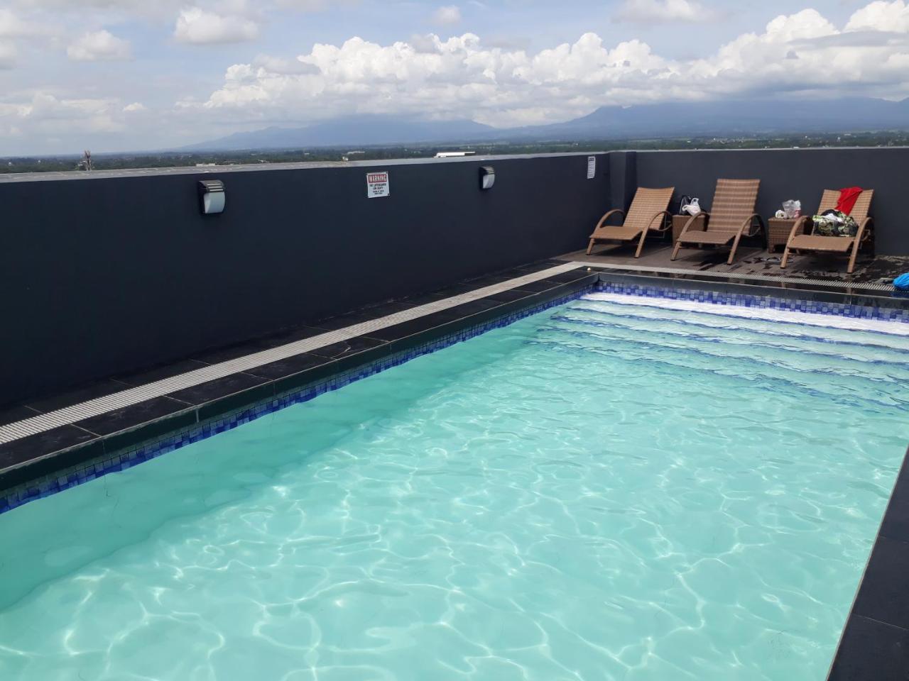913Cityscape Located At City Center Bacolod Kültér fotó