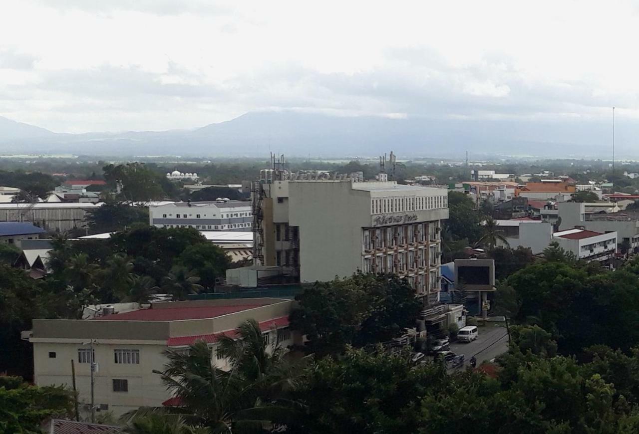 913Cityscape Located At City Center Bacolod Kültér fotó
